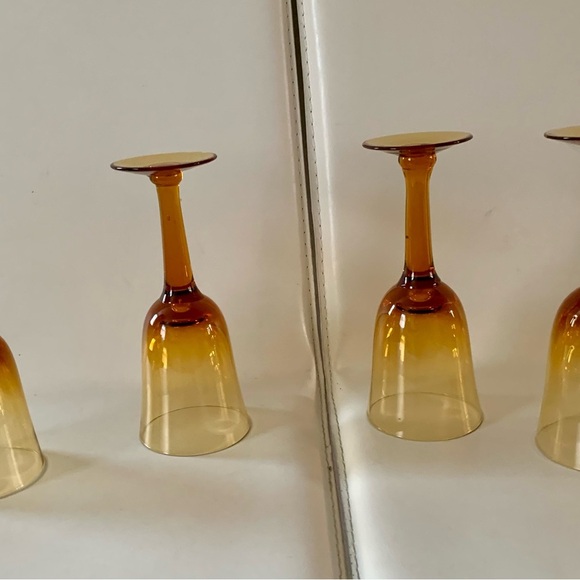 1970 Honey Amber Hand blown Stemmed Wine Goblet Glasses Of 4 - Picture 12 of 12